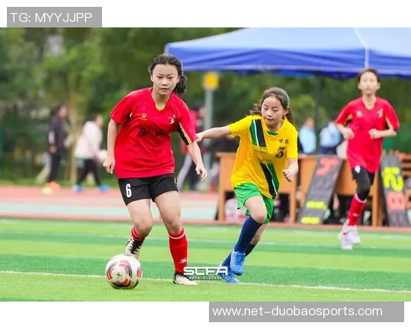 暑期足球训练营开启青少年足球梦想之旅提升技能锻炼身体收获友谊与快乐 暑期足球训练营开启青少年足球梦想之旅提升技能锻炼身体收获友谊与快乐